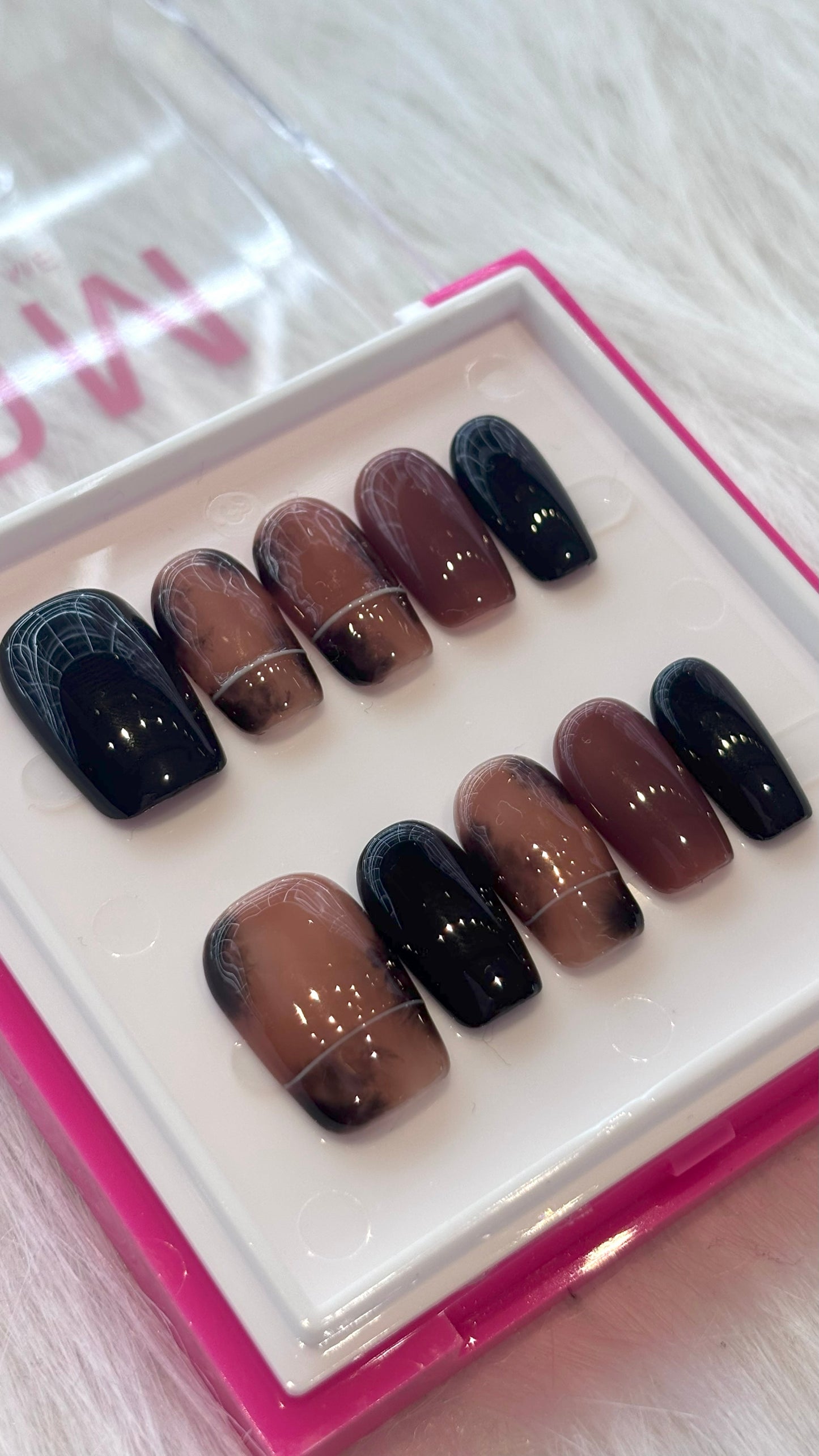 POM - Nail Atelier