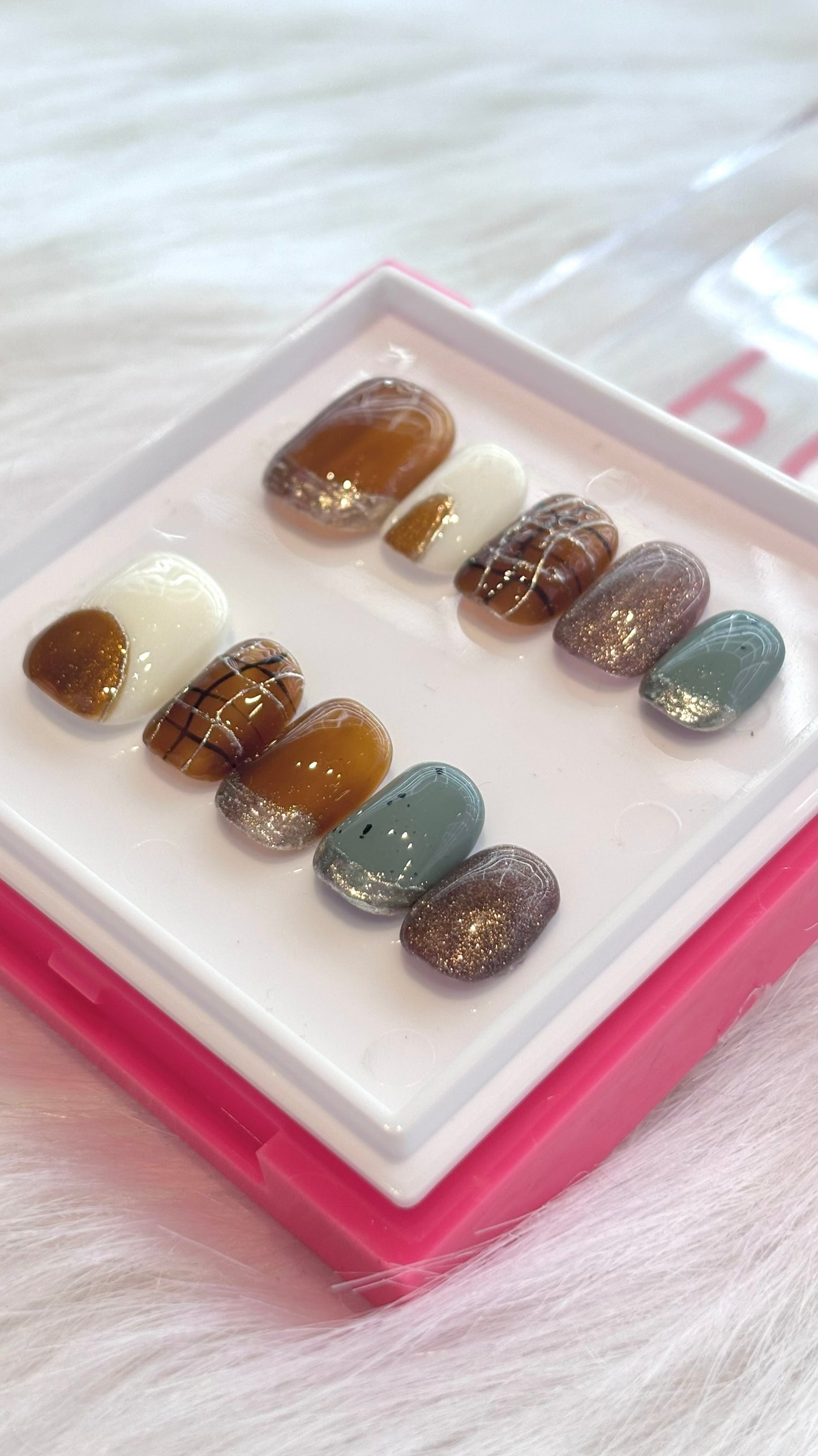 POM - Nutty Glitz