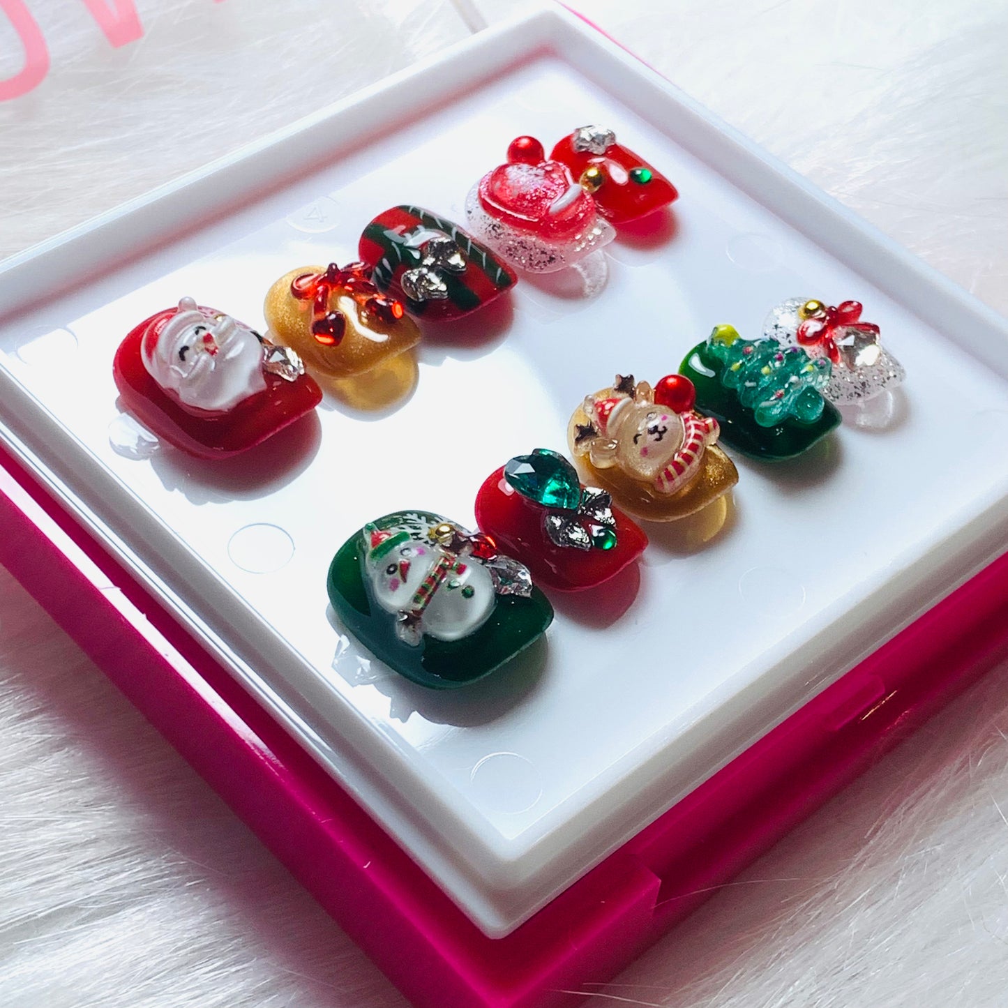 POM - Santa's Kiss